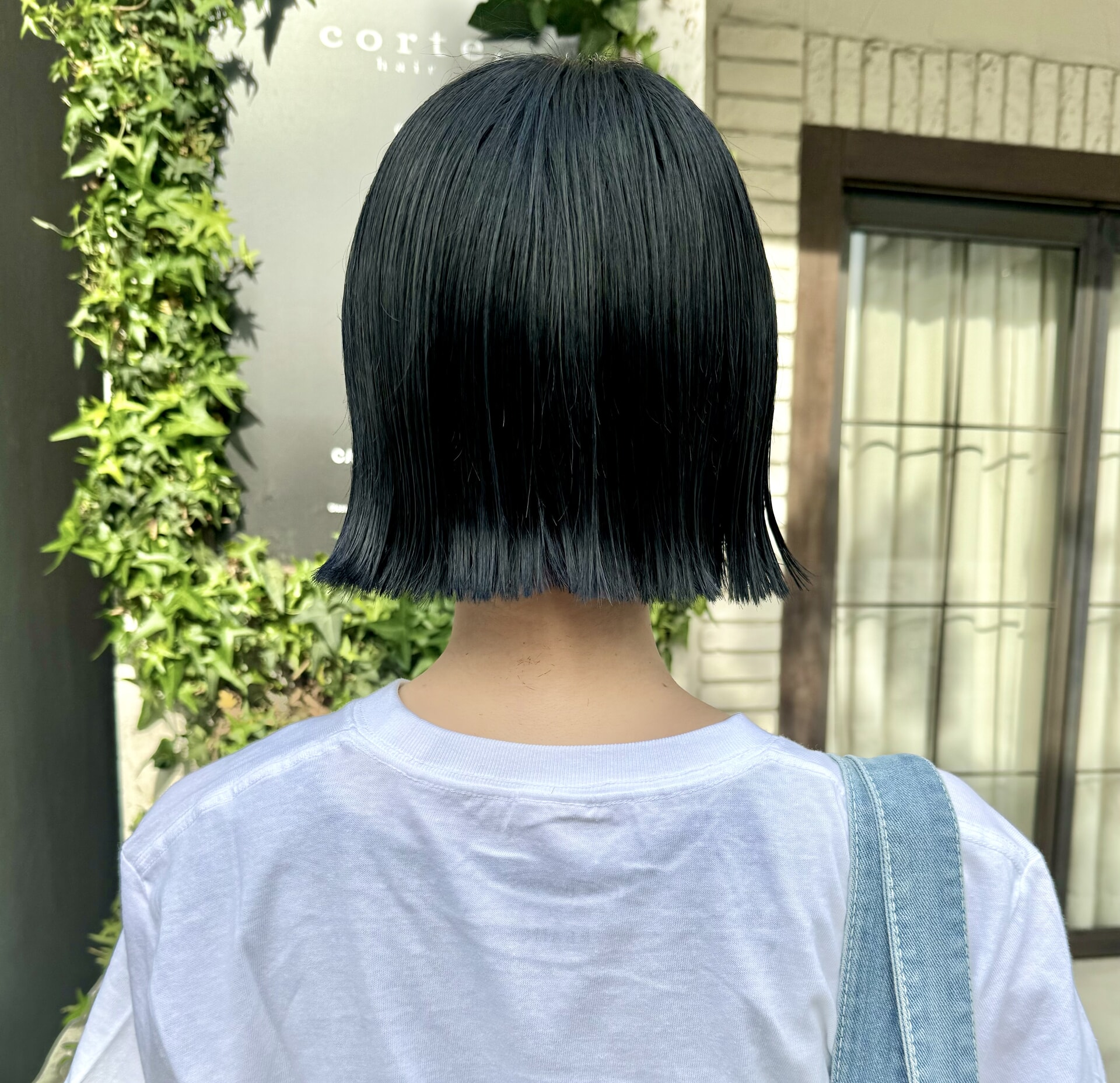 ブルーブラック